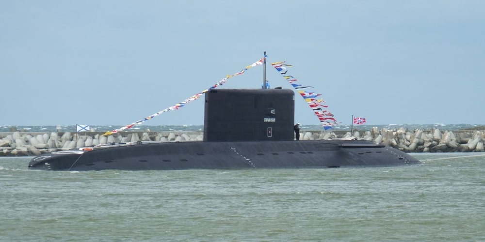 Rosyjski jądrowy okręt podwodny Siewierodwinsk strzelał rakietami manewrującymi Kalibr