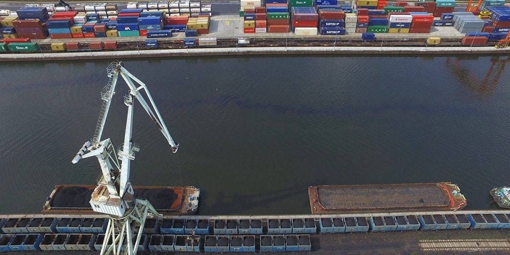 Przewozy ładunków żeglugą śródlądową spadły w 2018 roku o prawie 12 proc. – GUS