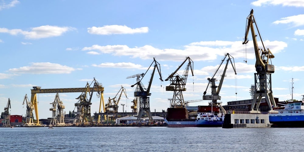 PiS zapowiada realizację planu odbudowy przemysłu stoczniowego i wsparcie dla portów