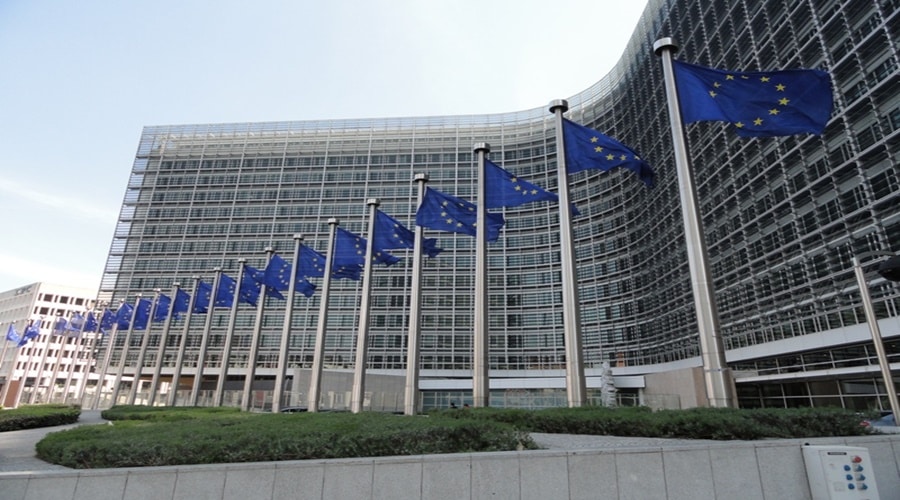 Komisja Europejska daje sobie więcej czasu ws. fuzji Orlenu i Lotosu