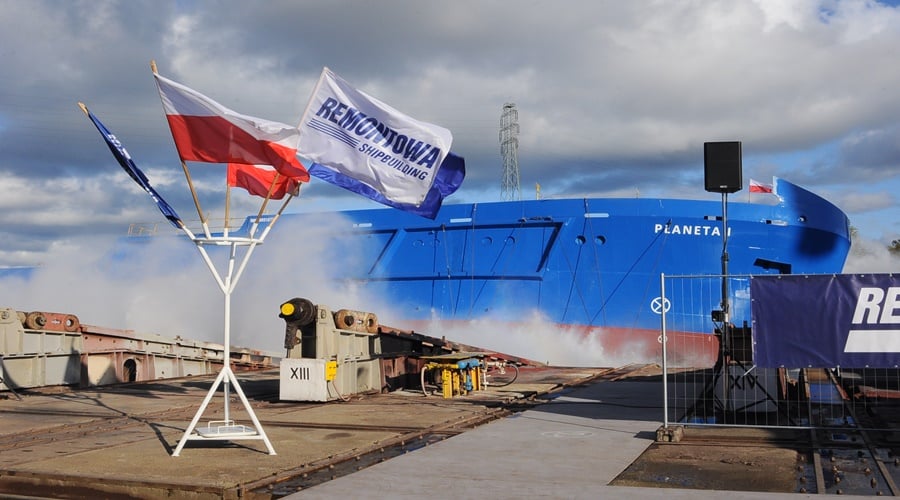 Uroczystość chrztu i podniesienia bandery na „Planecie I”