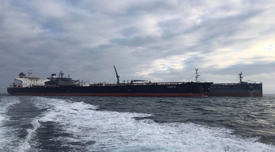 Tankowiec uszkodzony wskutek wybuchu miny w saudyjskim porcie