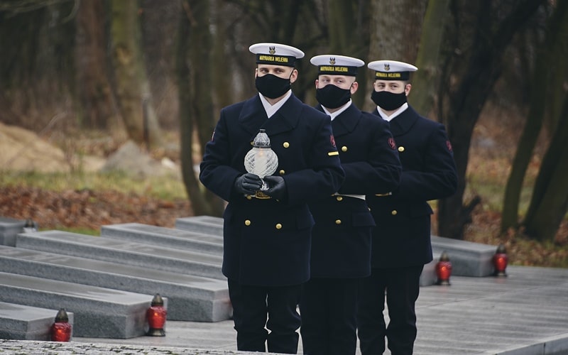 68. rocznica śmierci oficerów MW RP zamordowanych przez funkcjonariuszy aparatu bezpieczeństwa [FOTO]