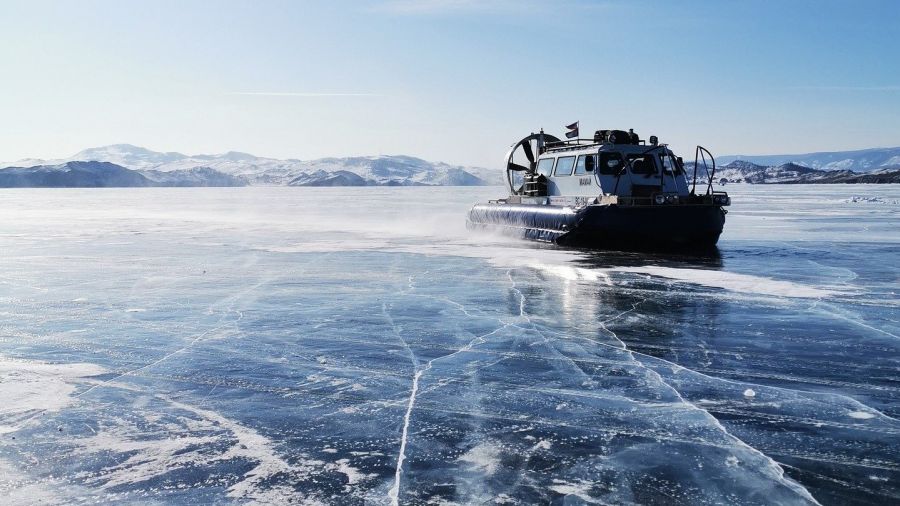W wodach Bajkału rozpoczął pracę podwodny „teleskop neutrinowy”