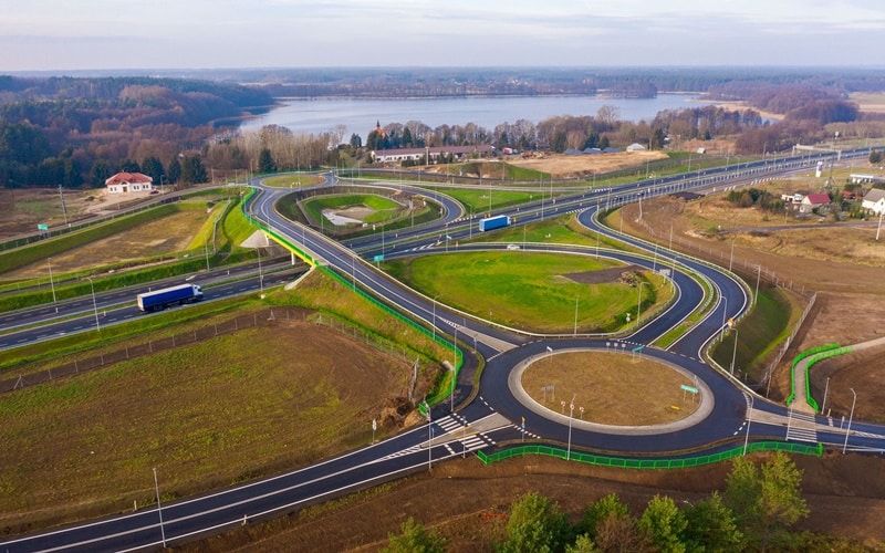 Świnoujście. W 2024 roku z terminalu kontenerowego drogą ekspresową do granicy z Czechami