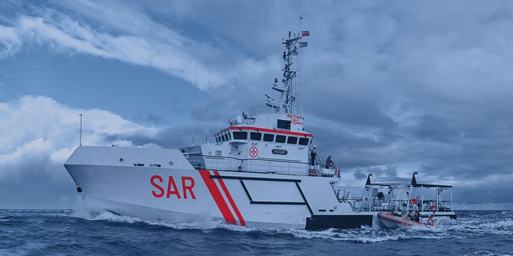 Wznowiono poszukiwania zaginionego członka załogi jachtu / Portal Stoczniowy