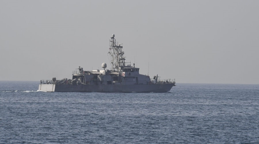 Amerykańska jednostka US Coast Guard oddała strzały ostrzegawcze w Zatoce Perskiej