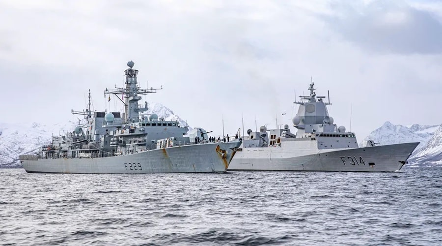 „The Sunday Times”: Dwa brytyjskie okręty zostaną skierowane na Morze Czarne