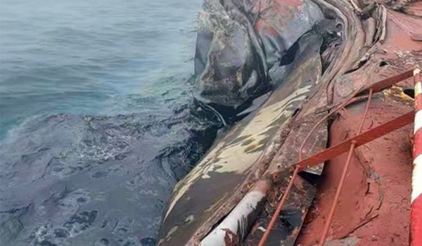 Wyciek ropy na Morzu Żółtym po kolizji z udziałem tankowca