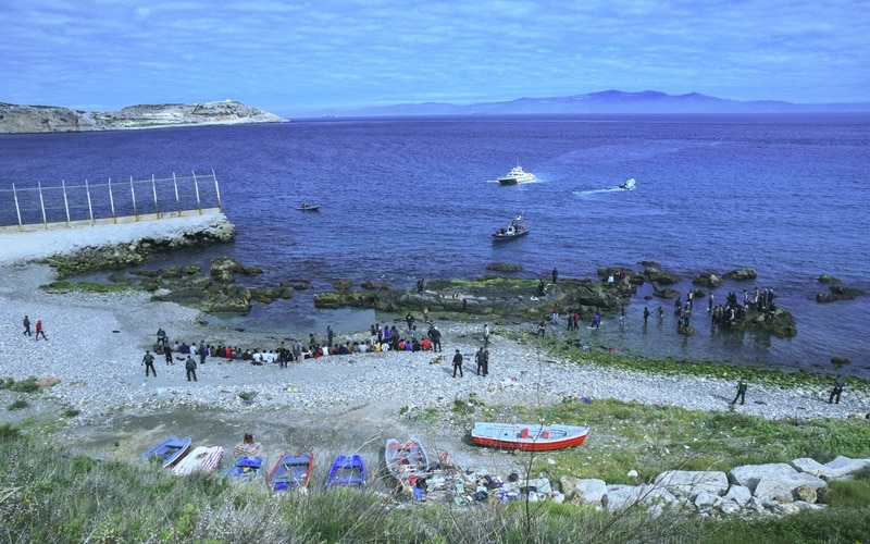 Niemal 100 uchodźców wpław dotarło z Maroka do hiszpańskiej Ceuty