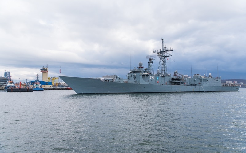 Fregata w drodze na ćwiczenia Joint Warrior 21-1