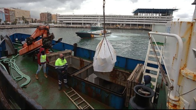 Władze hiszpańskie udaremniły przemyt siedmiu ton haszyszu [FOTO]