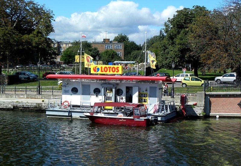 LOTOS otwiera sezonowe nawodne stacje paliw dla żeglarzy