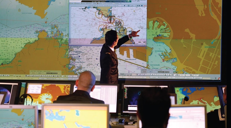 Zintegrowane rozwiązania Leonardo dla obserwacji i obrony morskiej