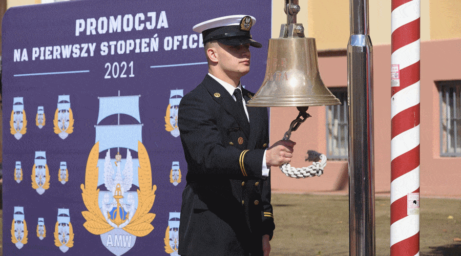 Promocja oficerska słuchaczy półrocznego studium oficerskiego [WIDEO, FOTO]