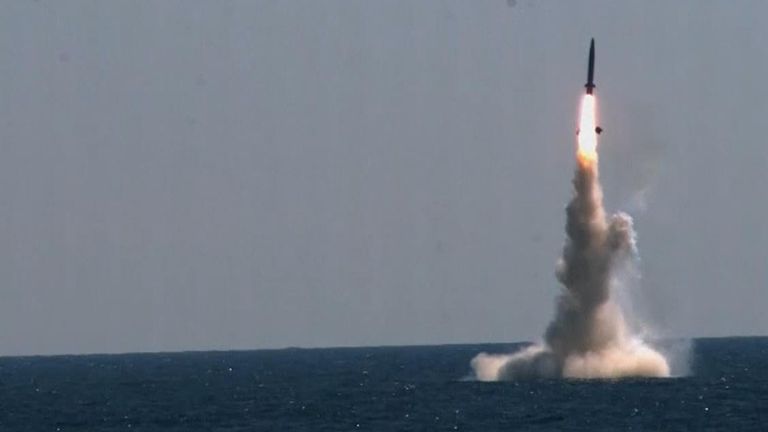 Próbne wystrzelenie rakiet Cyrkon z fregaty i okrętu podwodnego