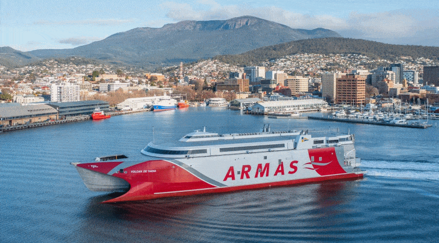 Przegląd promowy, a w nim m.in. o nowym promie we flocie Naviera Armas