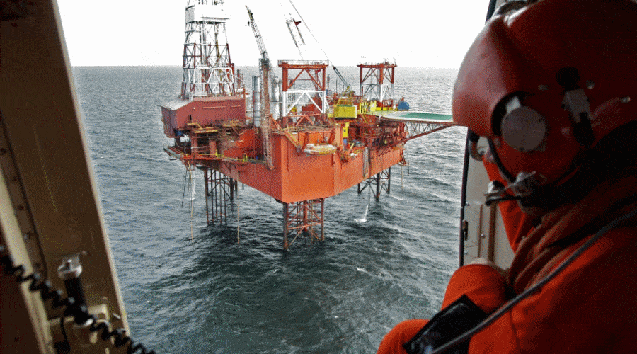 Śmigłowiec zabrał rannego mężczyznę z platformy Petro-Balticu