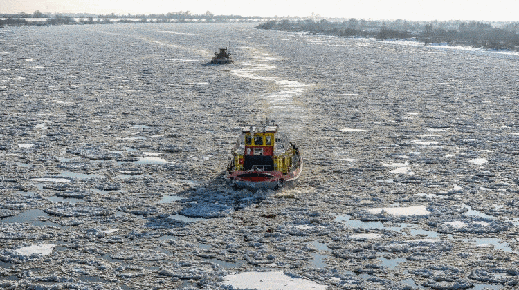 Lodołamacze wyruszają do pracy na rzekach / Portal Stoczniowy