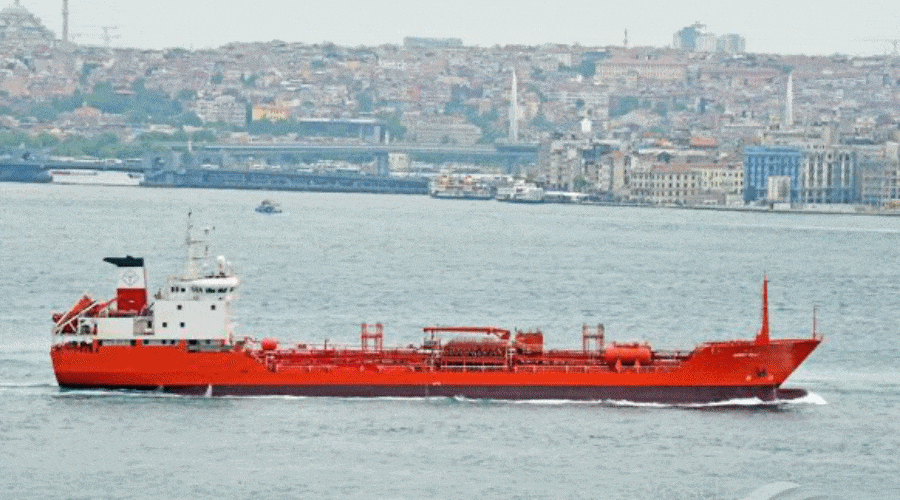 Przywrócono ruch w cieśninie Bosfor po odholowaniu uszkodzonego tankowca