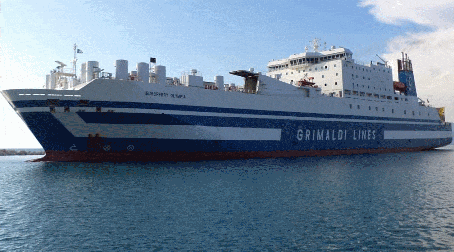 Pożar na statku typu ro-ro z 288 osobami na pokładzie