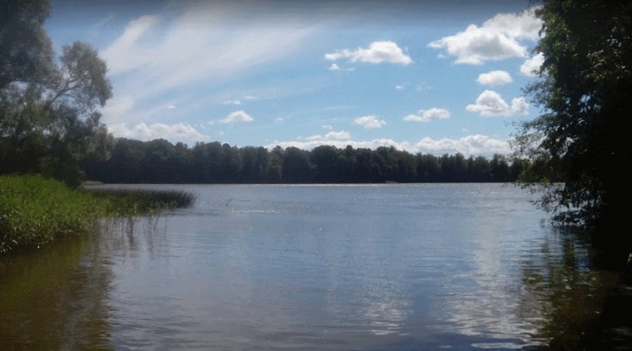 Remont kanału łączącego jezioro Dauby z Jeziorakiem / Portal Stoczniowy