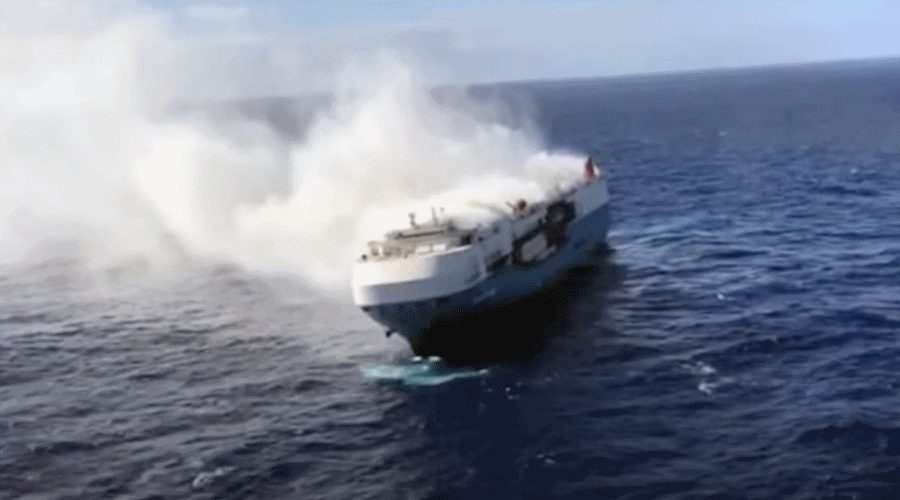 Pożar na pokładzie samochodowca Felicity Acew pobliżu Azorów / Portal Stoczniowy