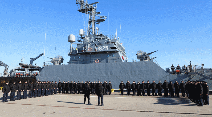 Transport żołnierzy na okrętach 8.FOW / Portal Stoczniowy