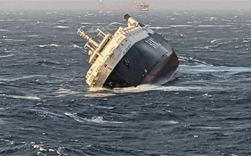 Śmierć członka załogi po zatonięciu statku ro-ro u wybrzeży Iranu / Portal Stoczniowy