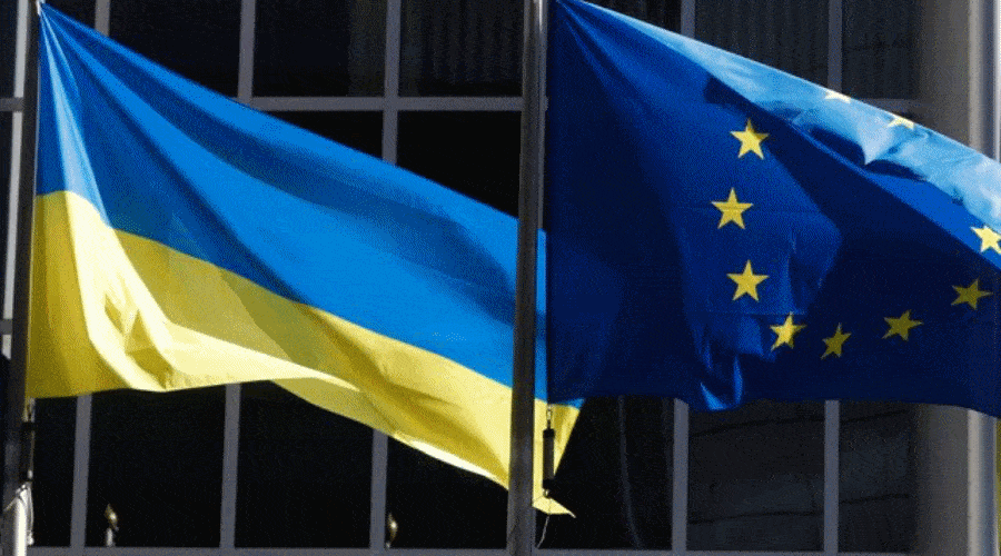 PE przyjął rezolucję wzywającą „instytucje unijne do podjęcia działań na rzecz przyznania Ukrainie statusu kandydata do Unii Europejskiej” ￼