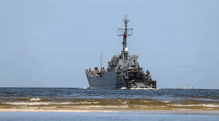 Transport Morskiej Jednostki Rakietowej na pokładzie ORP Toruń