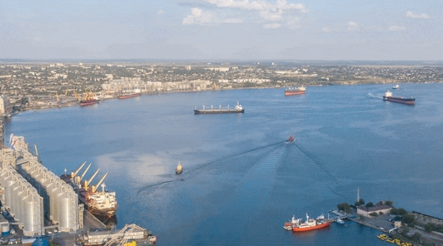 Premier Ukrainy: tracimy dziennie 170 mln USD z powodu braku dostępu do portów