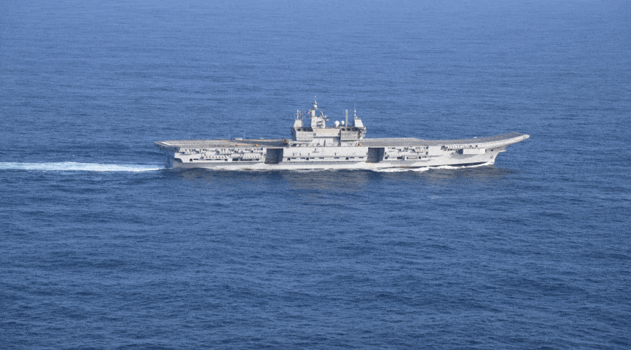 Indyjska marynarka wojenna zaakceptowała dostawę lotniskowca ￼