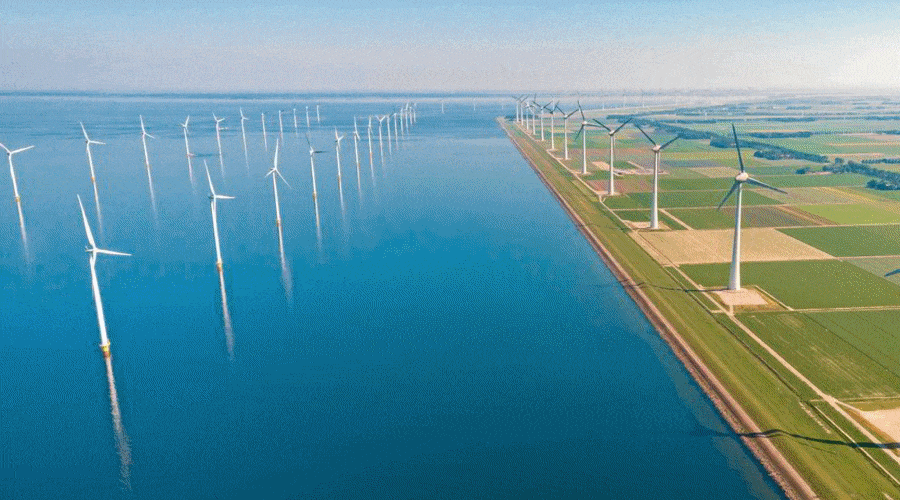 Energetyka wiatrowa na lądzie i na morzu / Portal Stoczniowy