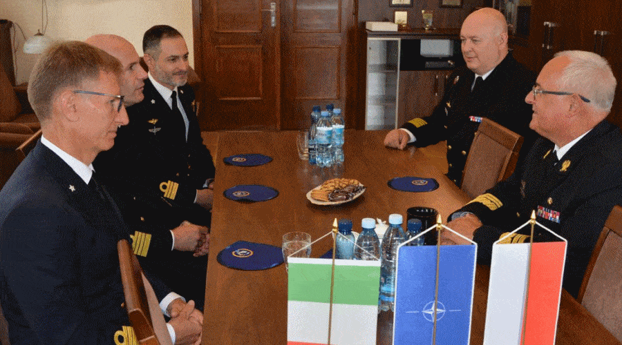 COM-DKM: Wizyta dowódców włoskich okrętów / Portal Stoczniowy