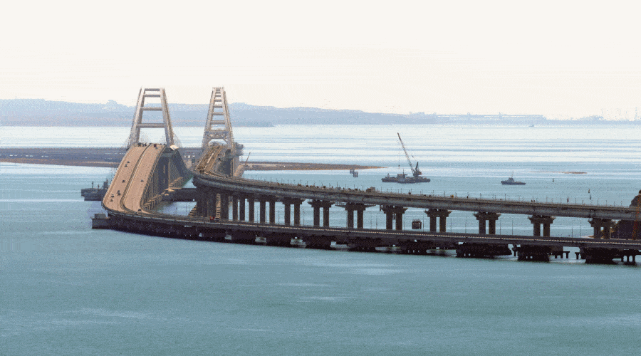 Przerwany ruch na moście Krymskim po alarmie rakietowym w Sewastopolu / Portal Stoczniowy