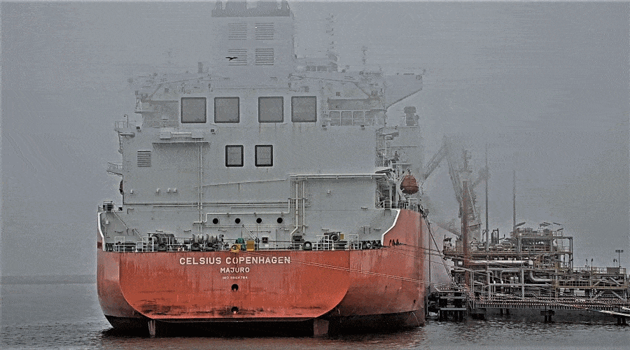 Metanowiec CELSIUS COPENHAGEN z kolejną dostawą LNG w Świnoujściu / Portal Stoczniowy