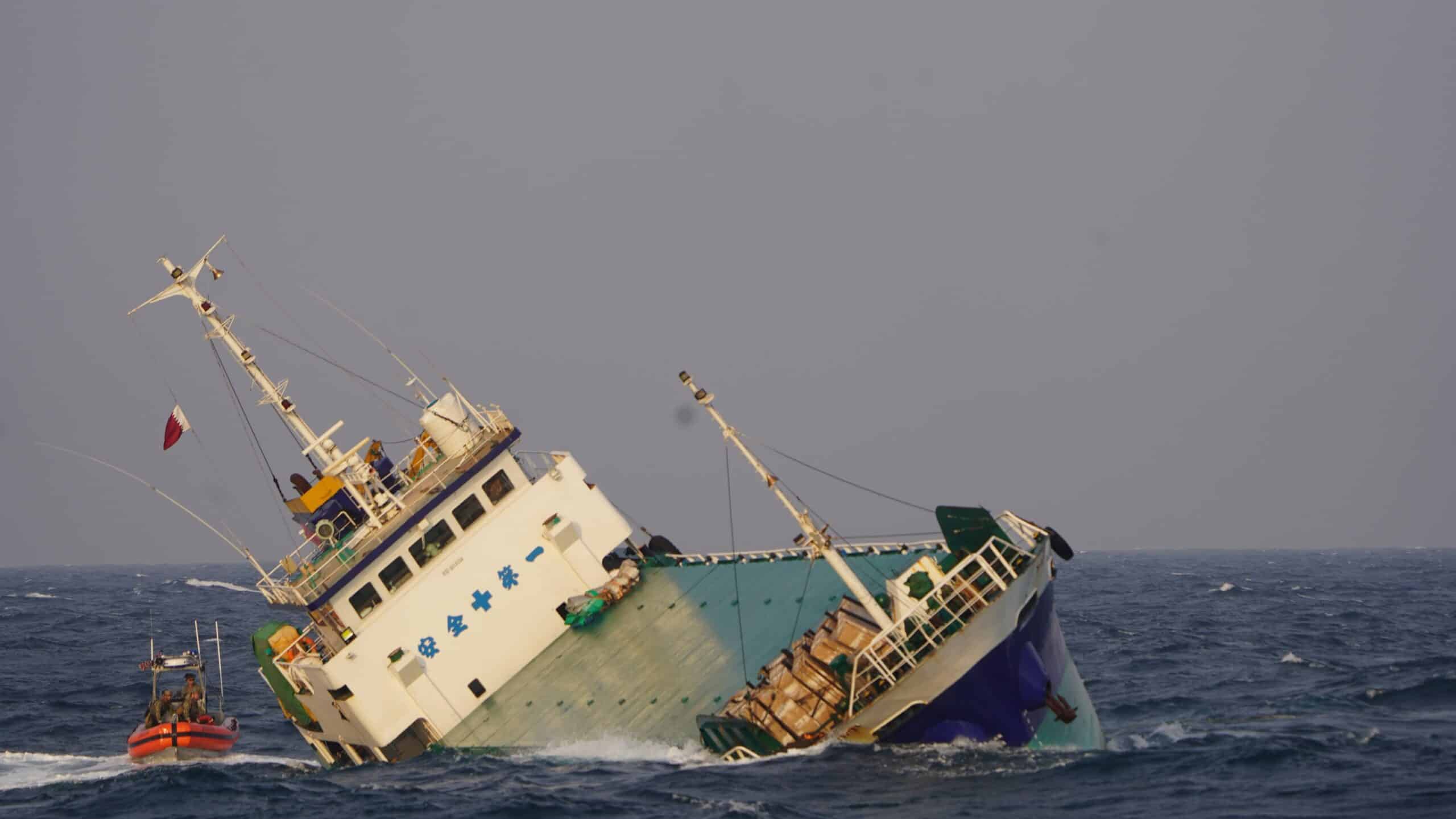 Amerykańska pomoc dla irańskich i indyjskich marynarzy w Zatoce Perskiej / Portal Stoczniowy