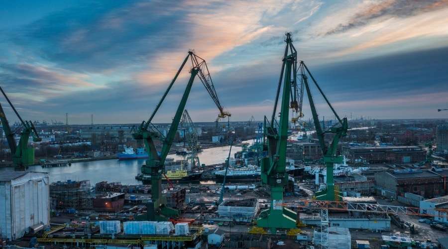 Umowa o budowę statku – „on demand guarantee” (prawo angielskie) / Portal Stoczniowy