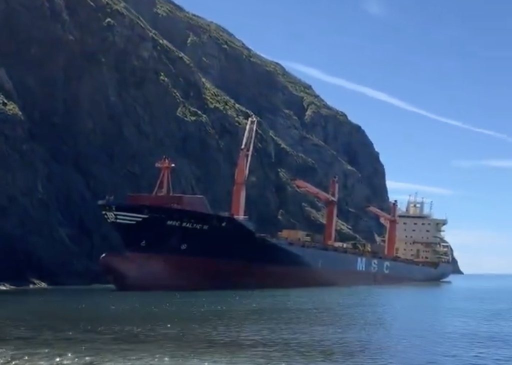 MSC Baltic III pozostanie na mieliźnie do wiosny / Portal Stoczniowy